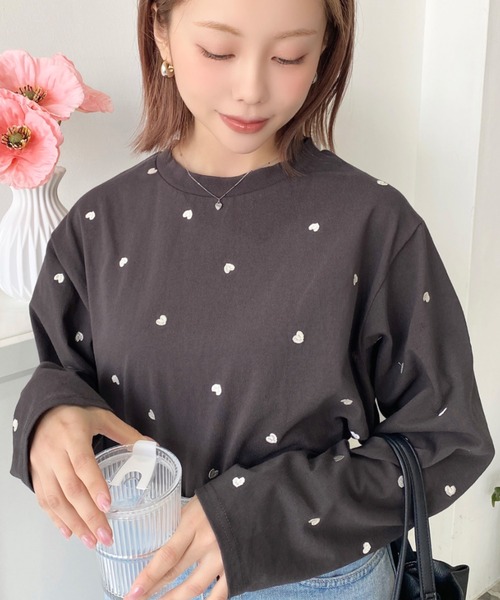 moment+ tシャツ 綿100%天竺. ハート刺繍ロングTシャツ