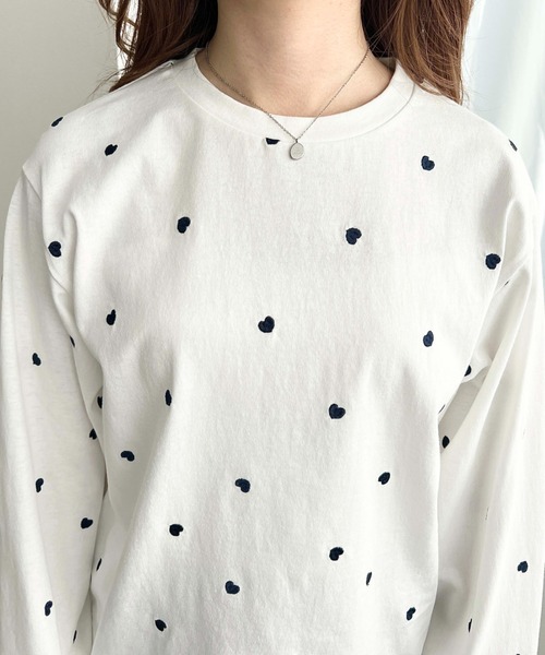 ホワイト長袖シャツ ハート刺繍 moment+ tシャツ 綿100%天竺. ハート刺繍ロングTシャツ レディース