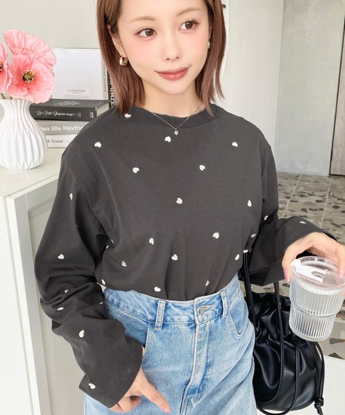 moment+ tシャツ 綿100%天竺. ハート刺繍ロングTシャツ レディース