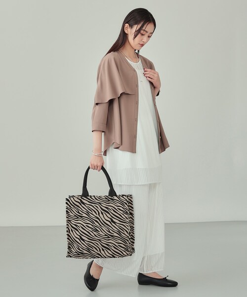 ⭐️インディヴィ INDIVI（インディヴィ） トートバッグ 「選べる柄バリエ」スクエア