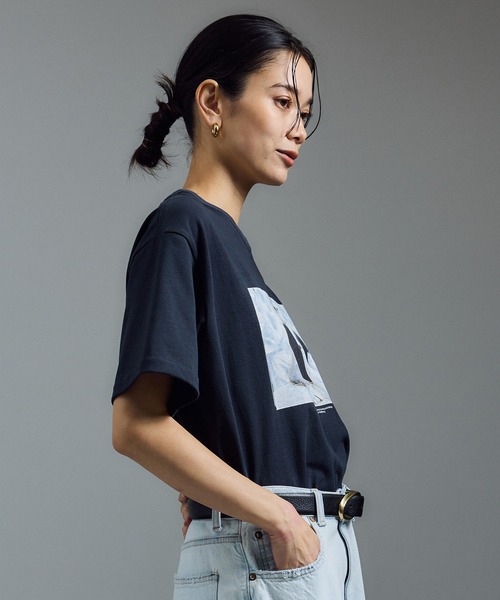 【ホワイト系（11）】【Jim Goldberg for SALON】フォトプリントTEE SALON adam et rope'（サロン アダム エ ロペ） tシャツ 「Jim