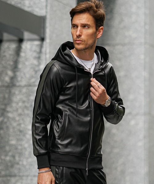 美品✨レザー ジャケット ジップアップパーカー SOMEDIFF（サムディフ） セットアップ 「SOMEDIFF」PUレザーフルジップ