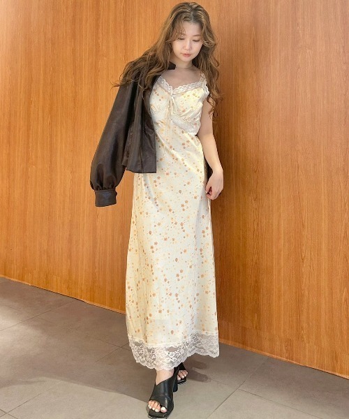 LILY BROWN（リリーブラウン） ワンピース レーストリムサテンキャミ