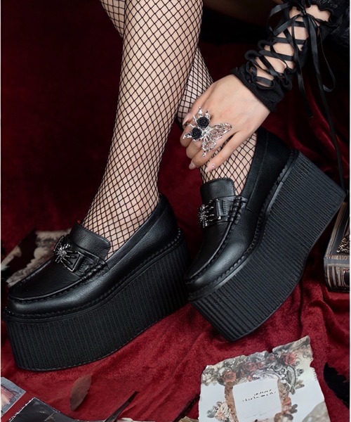 SANDAL ブラック 厚底ローファー Charla Tedrick ローファー スパイダーモチーフ 厚底ローファー