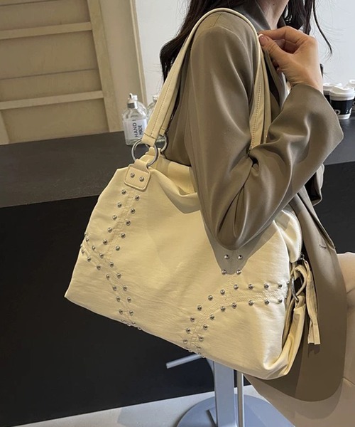 新品未使用 イアパピヨネ スタッズボストンバッグ イアパピヨネ