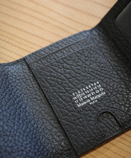 二つ折り財布 財布 Maison Margiela PHOTO TRIFOLD WALLET メンズ レディースの画像