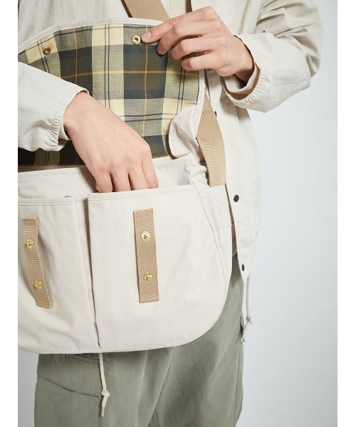 Barbour（バブアー） ショルダーバッグ 「TRANSPORT / トランスポート