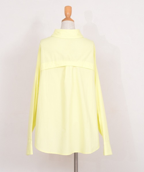 淡い黄色の長袖Tシャツブラウス　異素材　袖デザイン　新品未使用 DAY CLOSET ブラウス シャツ レディース 長袖パステルプリーツ袖比翼