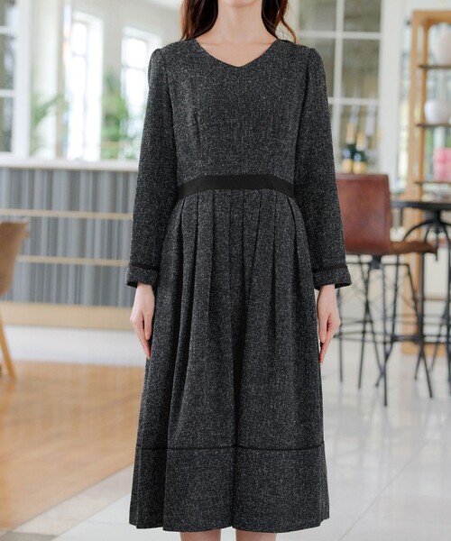 美品【フェンディ】近年モデル　シャツワンピース　フレア　レザー　黒　バイカラー Tiaclasse ワンピース 配色パイピングフレアワンピース : ZOZOTOWN