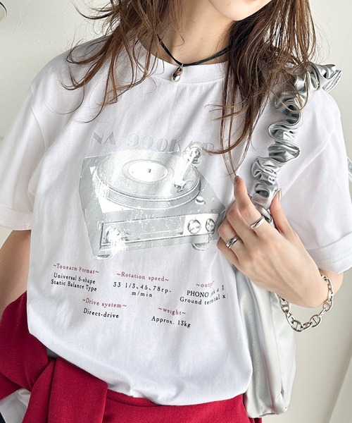 classicalelf（クラシカルエルフ） tシャツ 目を惹くグラフィック