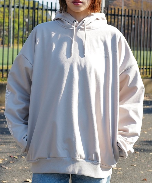 メンズビッグシルエット RVCA バックプリントロゴ プルオーバーパーカーS RVCA（ルーカ）の「【ムラサキスポーツ別注】RVCA/ルーカ ビッグ
