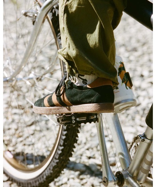 adidas Originals スニーカー 「限定別注モデル」 TOBACCO for KICKS