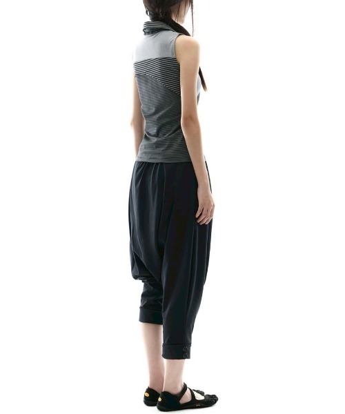 タンクトップ ノースリーブ 「OJOS」Curved Cut Collar Tank
