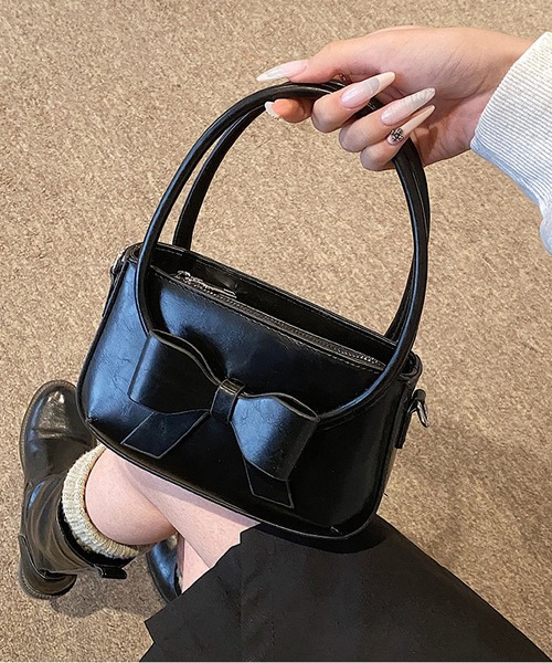 LA VORAGINE（ラ ヴォラジネ） ショルダーバッグ バッグ リボン付き