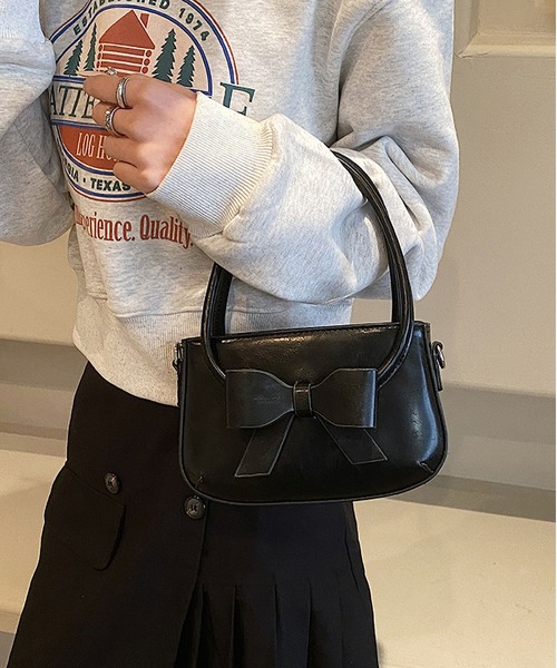 LA VORAGINE（ラ ヴォラジネ） ショルダーバッグ バッグ リボン付き