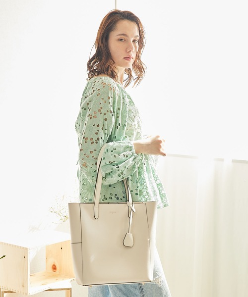 形綺麗でたくさん入る！アングリッド Ungrid トートバック アングリッド Ungrid スムース 多機能トートBAG （IVO