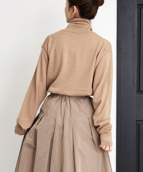 「IENA」 タートルネックニット FREE ベージュ レディース_画像2