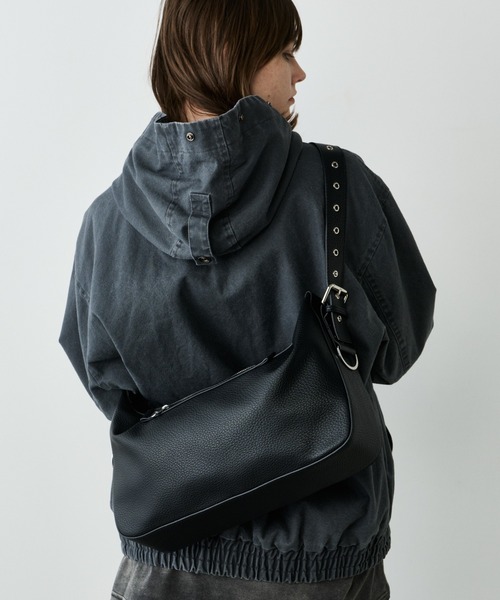 AFF AIVER ショルダーバッグ フェイクレザーダーツワンショルダー