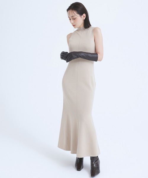 新品同様 anuans ニットワンピース MEDIUM ライトベージュ anuans（アニュアンス） ニットワンピース MEDIUM ベージュ レディース