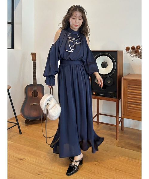 LILY BROWN（リリーブラウン） ワンピース ショルダーオープン