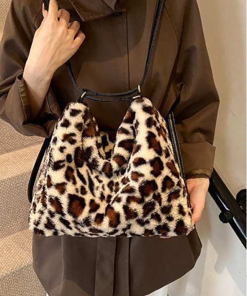 shameless ショルダーバッグ バッグ Y2Kレオパード柄もこもこ