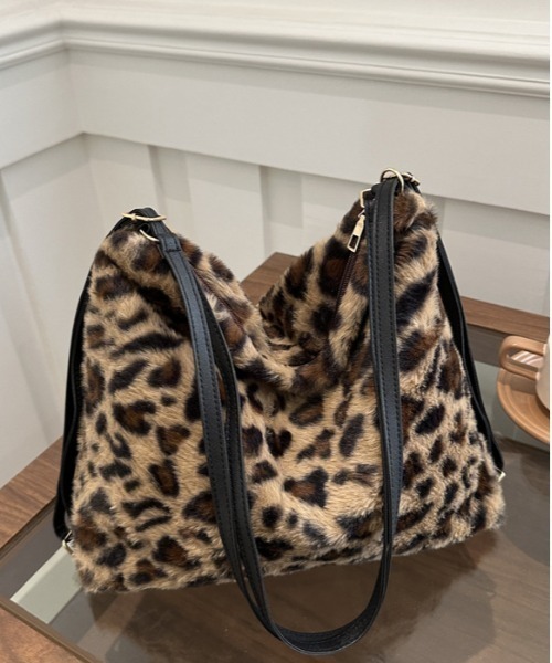 shameless ショルダーバッグ バッグ Y2Kレオパード柄もこもこ