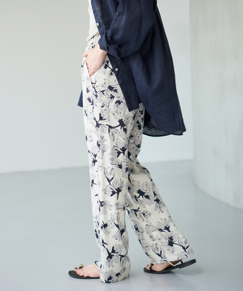 Spick＆Span（スピック アンド スパン） パンツ フローラルプリント