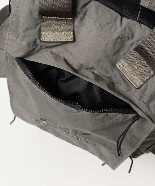 デイバック リュック C.P. Company / ACC BACK PACK IN PLN PPR TCH MIX メンズ レディースの画像