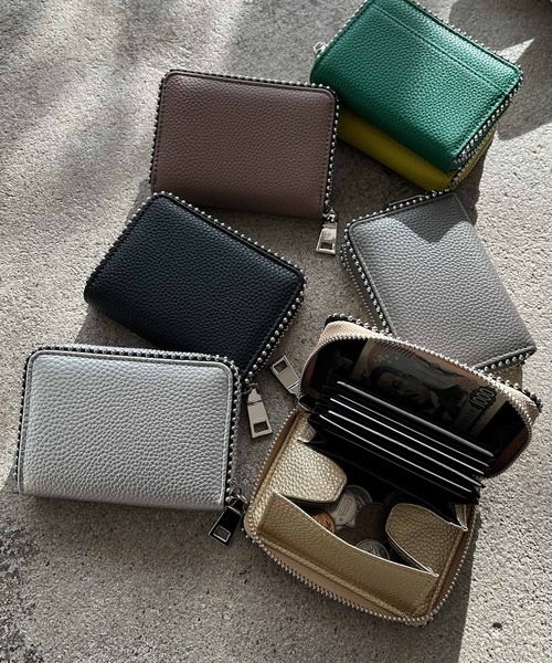 VitaFelice（ヴィータフェリーチェ） 財布 ボールスタッズカード