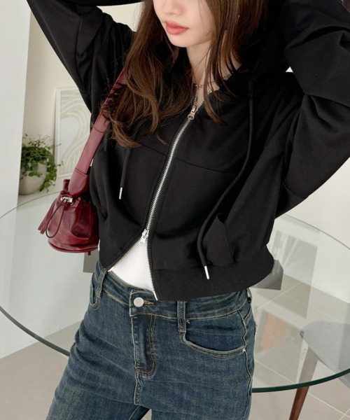 Ada. パーカー クロップド ジップアップ パーカー レディース