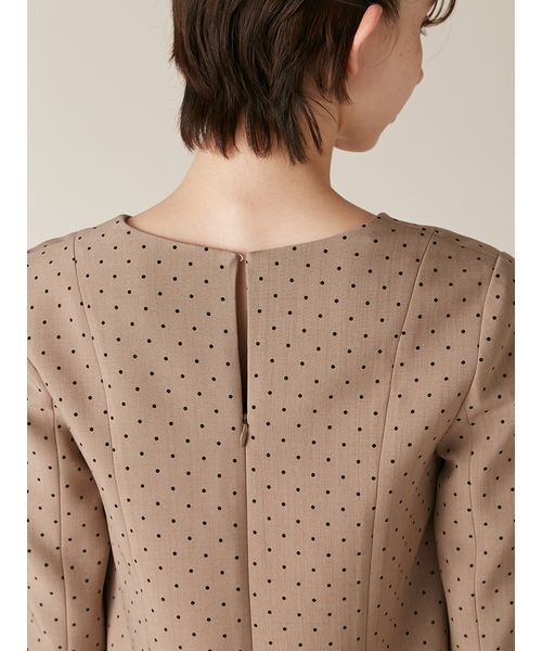 LILY BROWN（リリーブラウン） ワンピース ラッフルカラー付きミニ