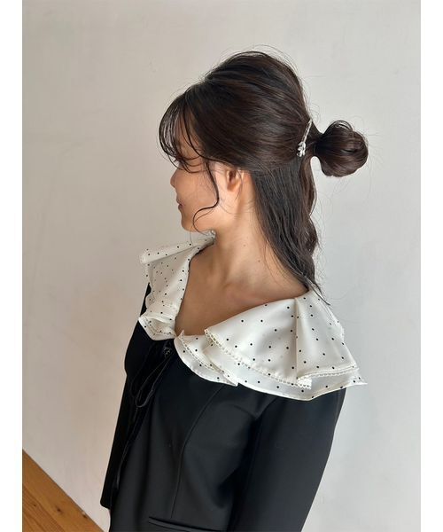 LILY BROWN（リリーブラウン） ワンピース ラッフルカラー付きミニ