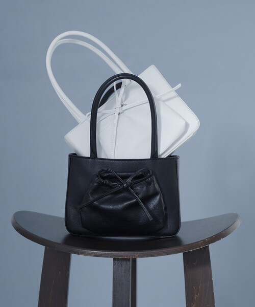 Firsthand/ファーストハンド レザーリボンビッグショルダー ブラック Firsthand（ファーストハンド）の「Firsthand/ファーストハンド