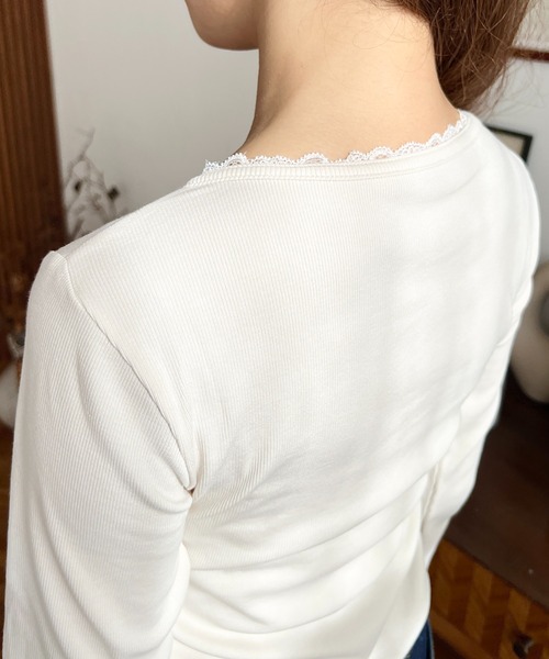 moment+ tシャツ ヘンリーネックレースワンポイント刺繍長袖リブ