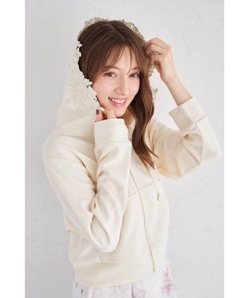 tocco closet（トッコ クローゼット） パーカー フラワーレース装飾