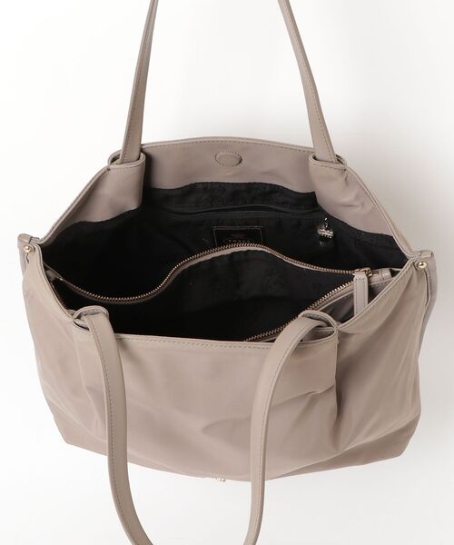 「TOCCA」 トートバッグ F ベージュ レディースの画像