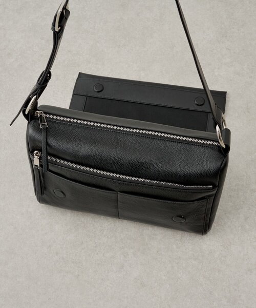 BEARDSLEY レザーショルダーバッグ ブラック 新品未使用 タグ付き BEARDSLEY（ビアズリー） ショルダーバッグ バッグ 「本革」ラージ