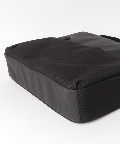 incase（インケース） ショルダーバッグ INCO100736-BLK Incase A R C