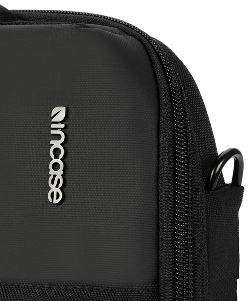 incase（インケース） ショルダーバッグ INCO100736-BLK Incase A R C