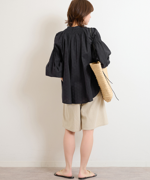 美品 ジャーナルスタンダード 刺繍ブラウス ピンタック ブラック