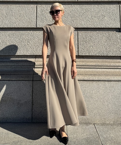 JENNEフレンチ美シルエットとろみワンピースSホワイト定価22000 フレンチ美シルエットとろみワンピース｜JENNE(ジェンヌ)公式