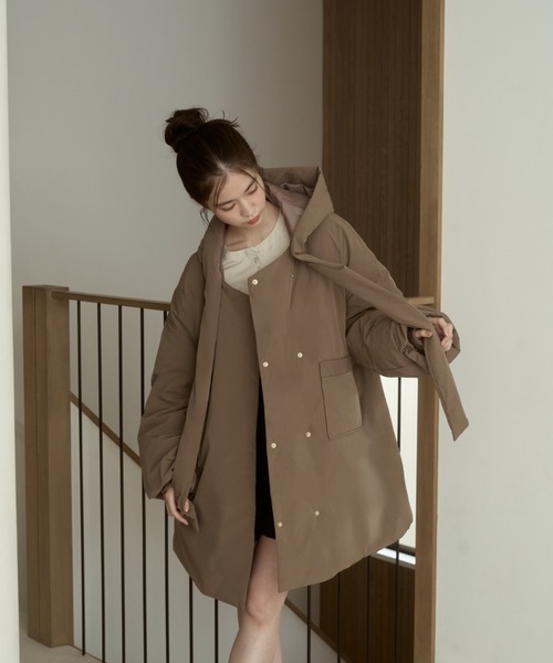 moi tytto2025新作取り外しフード付き中綿ダウンコート新品タグ付き moi tytto（モイテュット） ブルゾン アウター 取り外しフード付き中綿