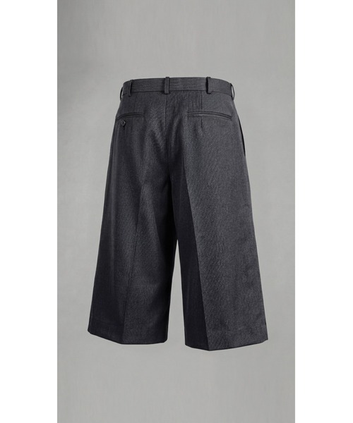 パンツ WOOL GABARDINE TUCKED WIDE SHORTS メンズの画像