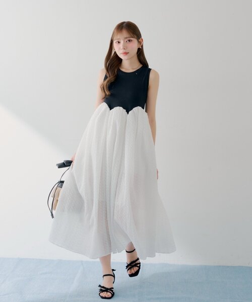 ワンピース 「SALON by Chico」チューリップボリュームドッキングワンピースの画像