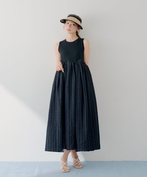 ワンピース 「SALON by Chico」チューリップボリュームドッキングワンピースの画像
