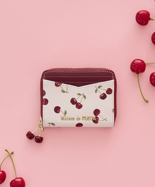 Maison de FLEUR（メゾンドフルール） カードケース リーフ付き