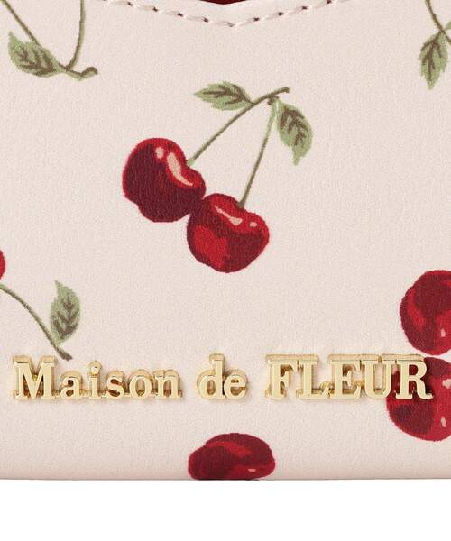 Maison de FLEUR（メゾンドフルール） カードケース リーフ付き