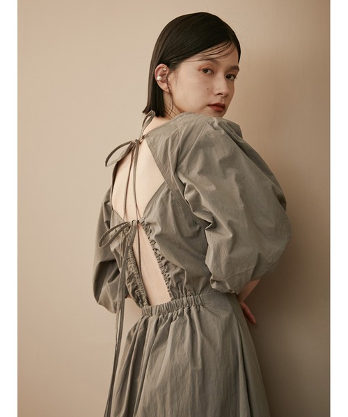 ワンピース バックオープンランタンスリーブワンピース レディース  