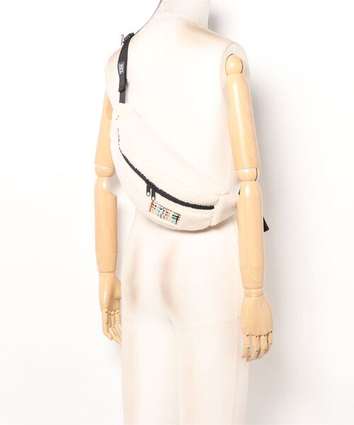 「MEI」 メッセンジャーバッグ F ブラック レディース_画像5