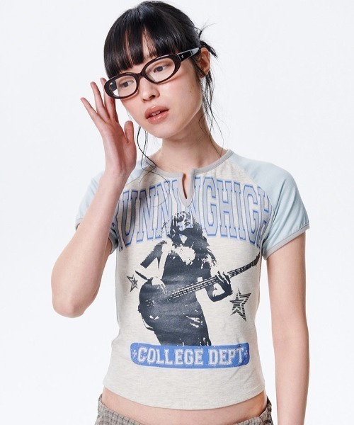 tシャツ A'GEM/9 × .kom 「runningHIGH/ランニングハイ」VARSITY LOGO H/S TEE/ヴァーシティロゴ半袖Tシャ